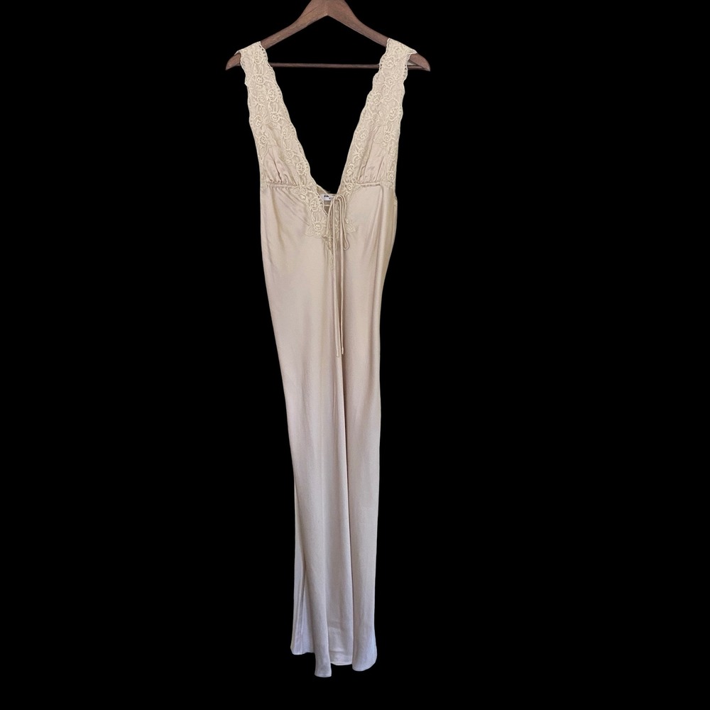 Rumored Midnight in Paris Women Maxi Dress M Cream Lace Trim V-Neck